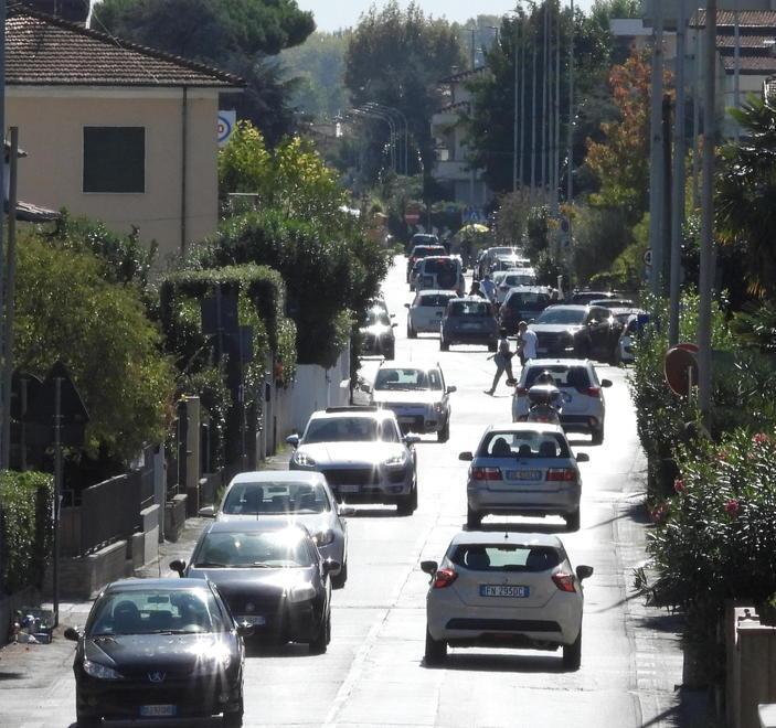 Quella strada che è diventata un’autostrada in pieno centro 