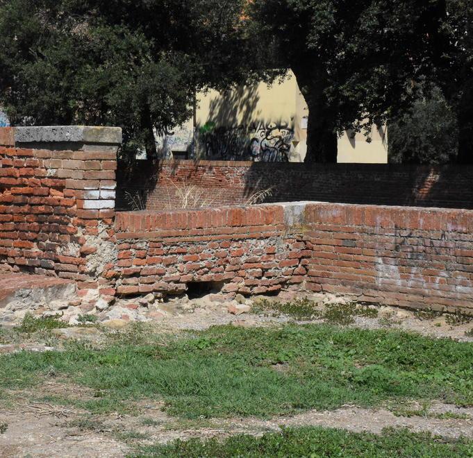 «Mura, usiamo per i parapetti i soldi risparmiati sulla luce» 