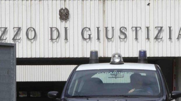 Spacciava droga via Messenger Arrestato 28enne