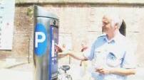 Un parcometro fuori Porta San Pietro (Vip)