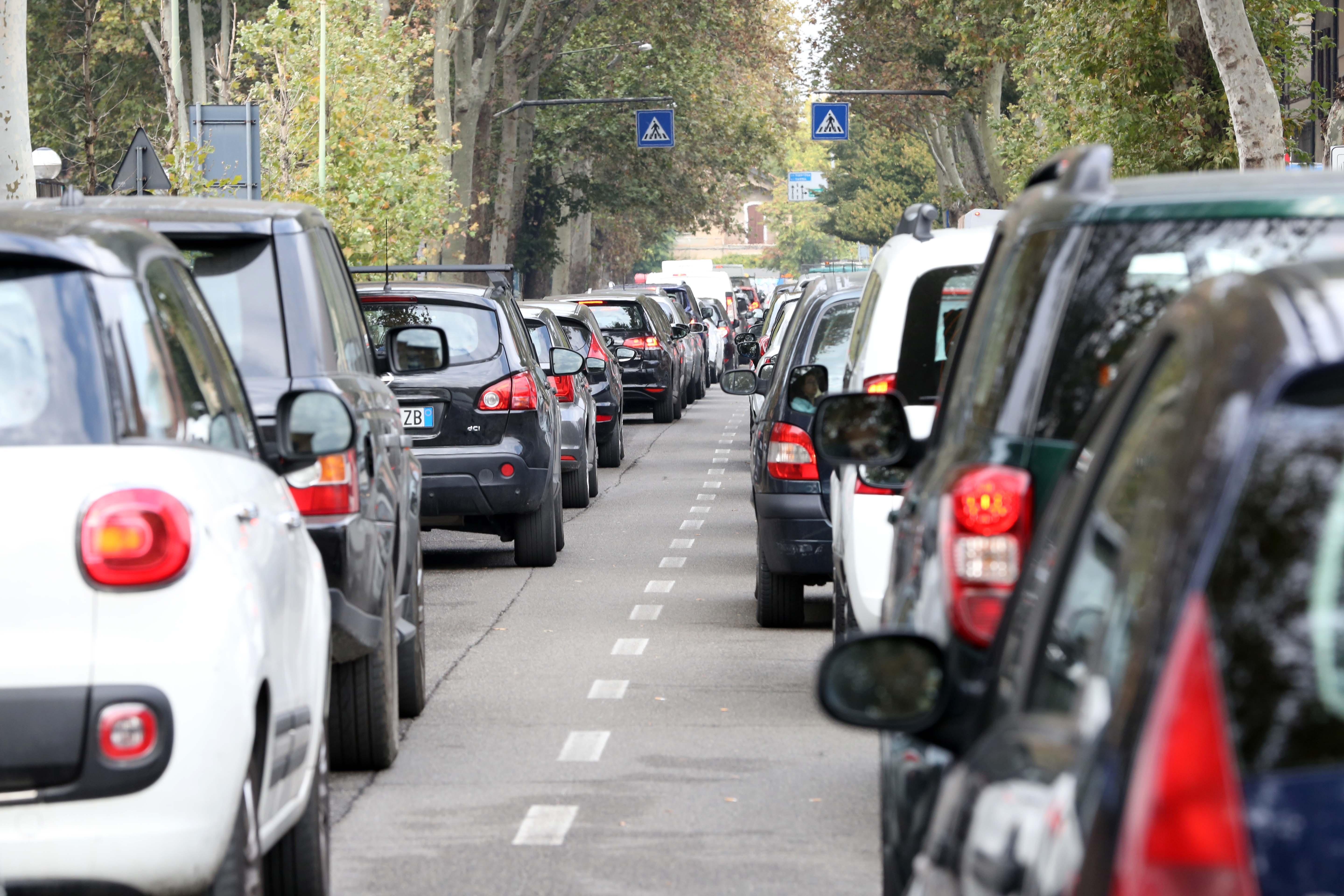 Reggio Emilia, lavori in circonvallazione: traffico in tilt