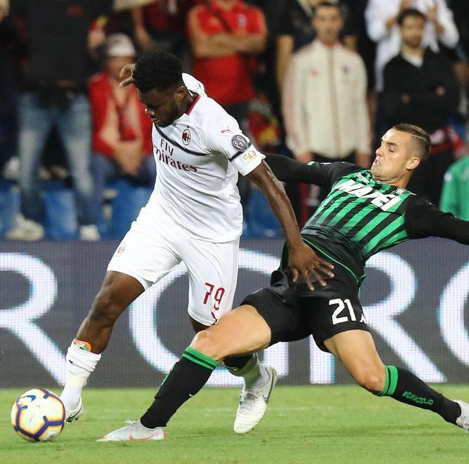 il milan reagisce a reggio il sassuolo ko frosinone e chievo giù