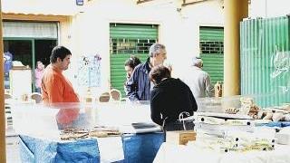 Un banco durante una manifestazione al mercato coperto