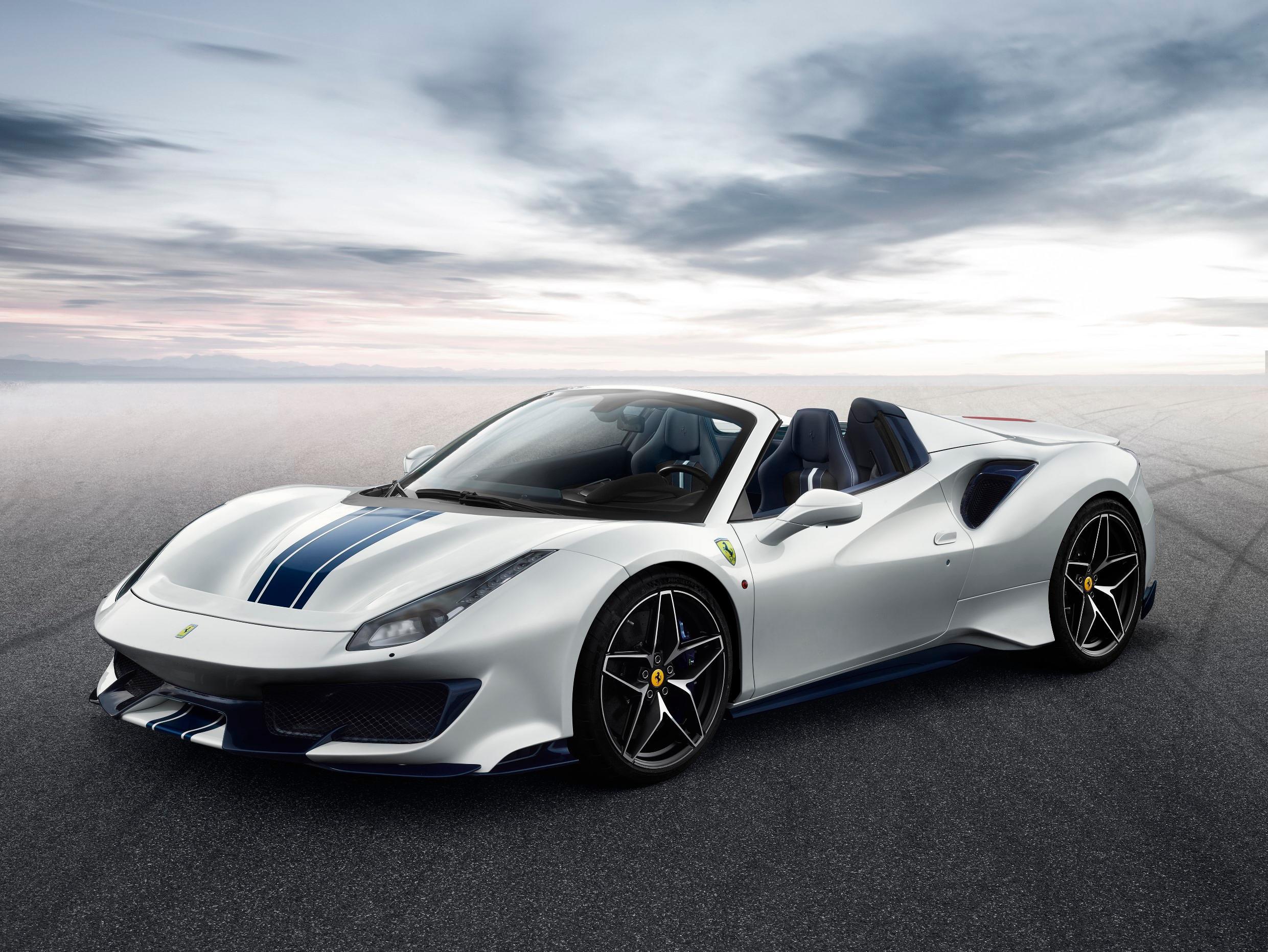 Maranello, debutta in Europa la nuova Ferrari 488 Pista Spider 