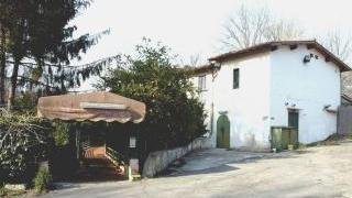 L’esterno dell’ex night club Mulin del topo