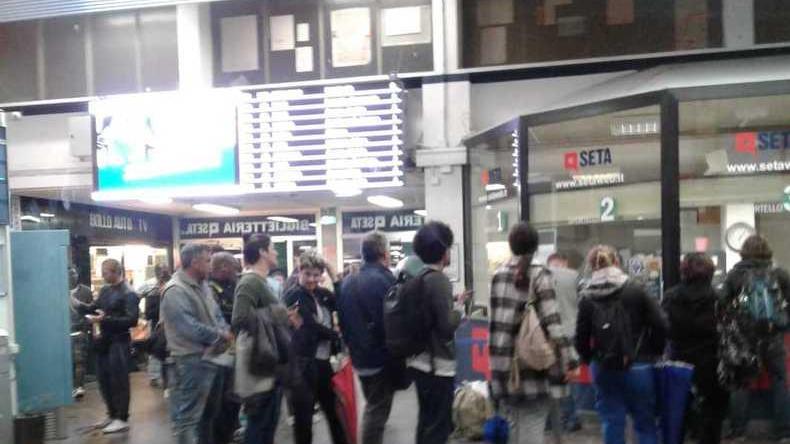 Dopo i treni anche i bus, a Modena stazione delle corriere con file di oltre due ore