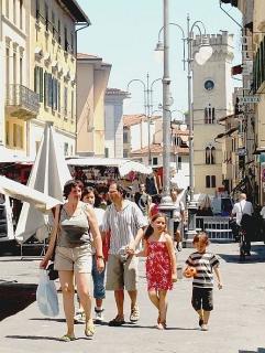 Shopping in via Cavour