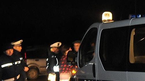 Provoca incidente: auto non revisionata e senza assicurazione