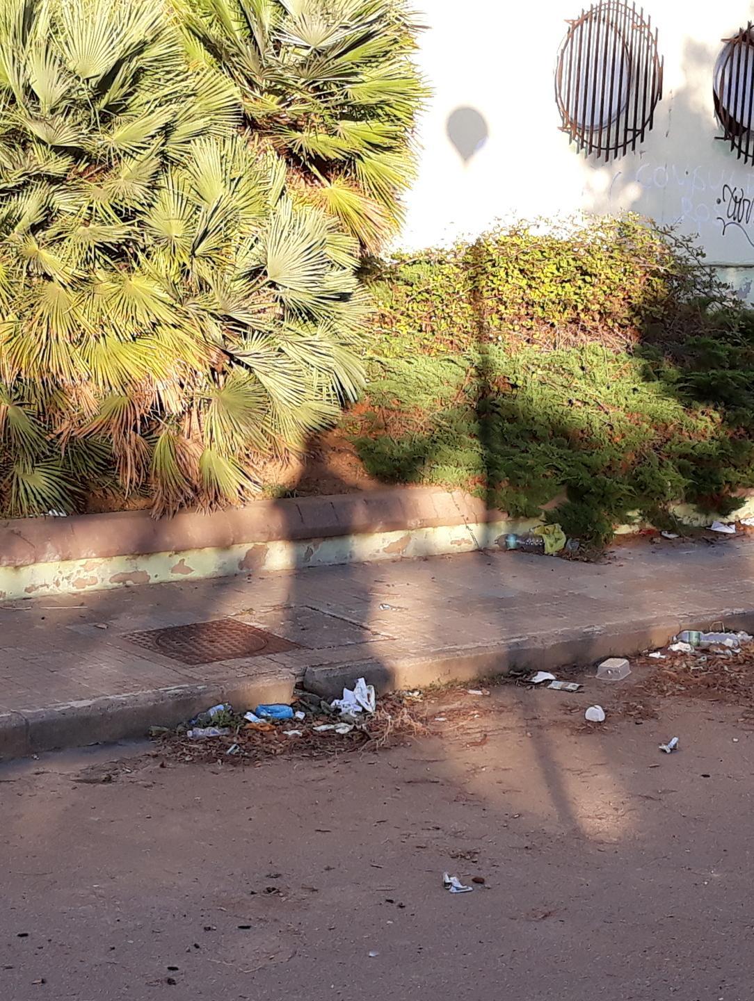 Cresce il degrado attorno al PalaMura 