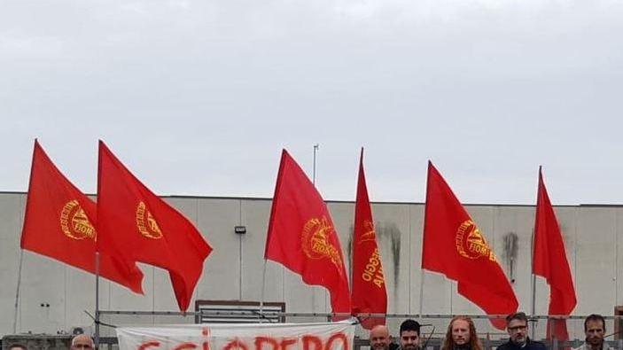 I lavoratori della ex Tabec Srl sono di nuovo in sciopero