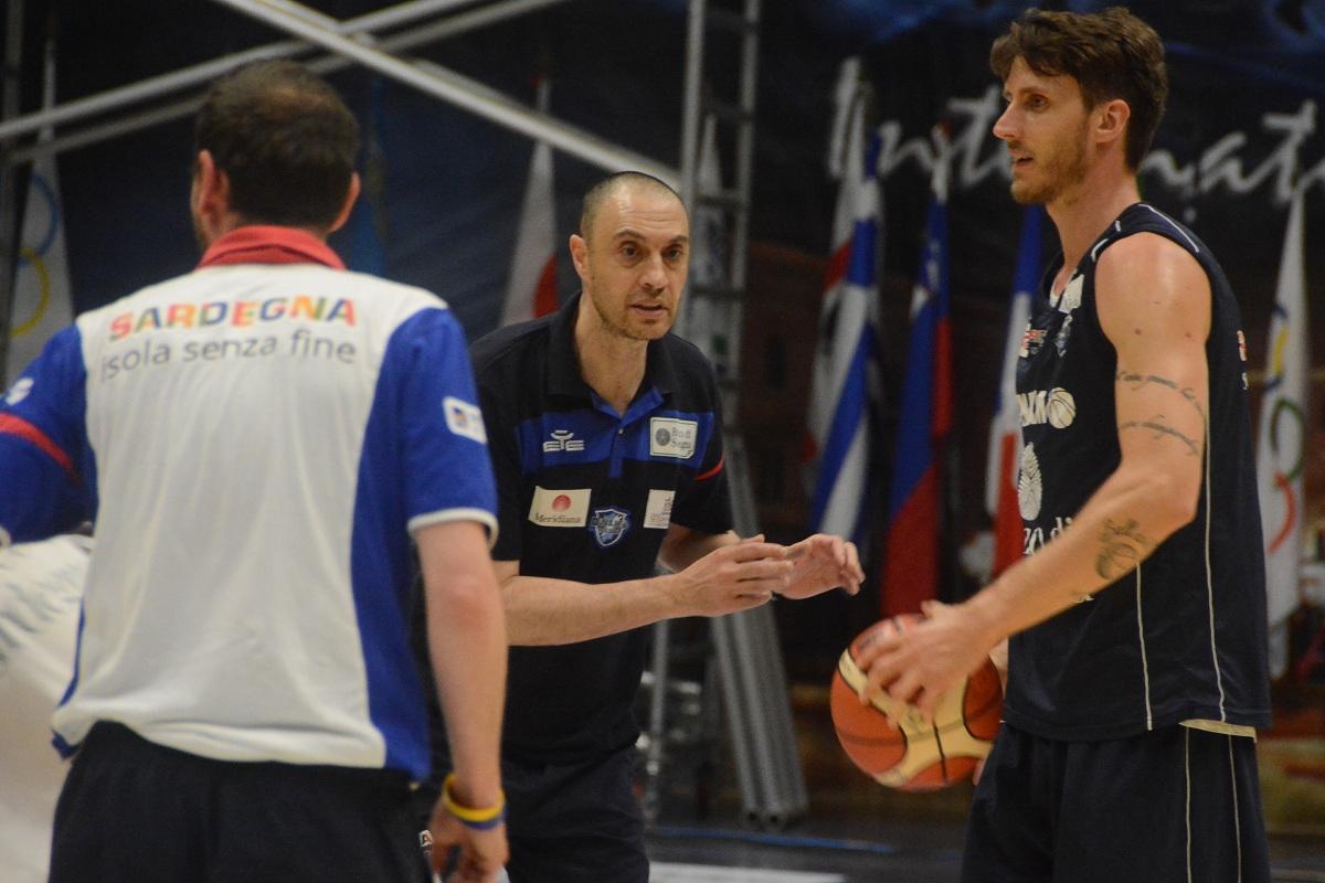 Coach Esposito con Polonara