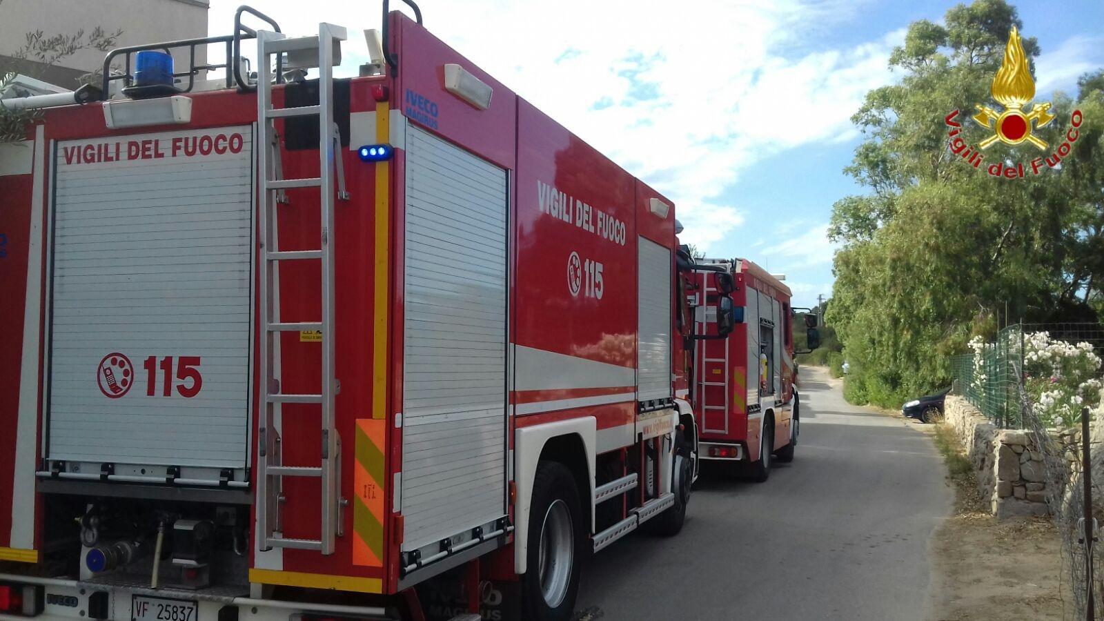 Una camionetta dei vigili del fuoco