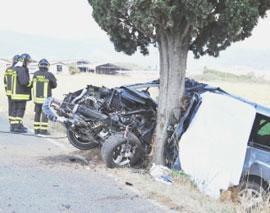 Il figlio in lacrime, la madre fra le lamiere