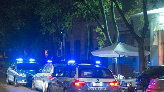 Bar e negozi al setaccio: un cliente va in carcere