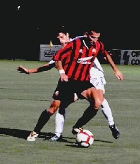 Damiano Biggi pilastro rossonero in azione contro l’Empoli