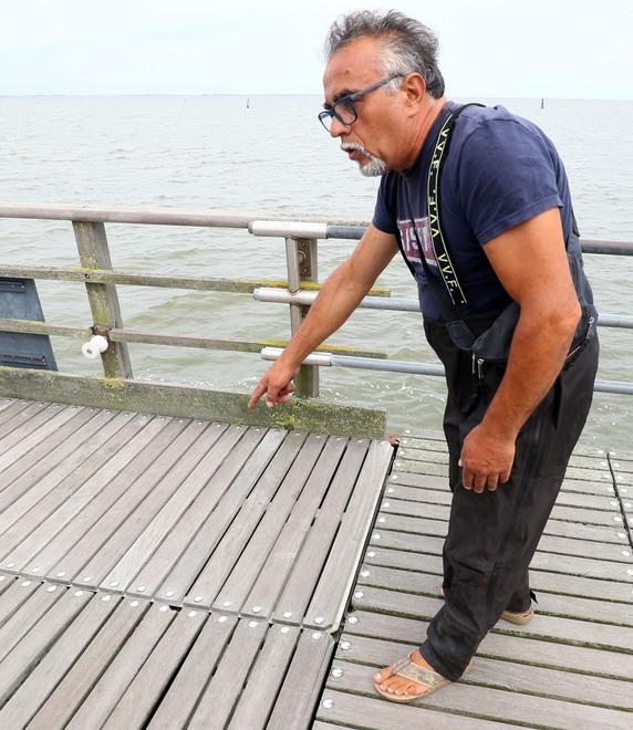La Provincia si scansa «La gestione del pontile ora spetta al Comune» 