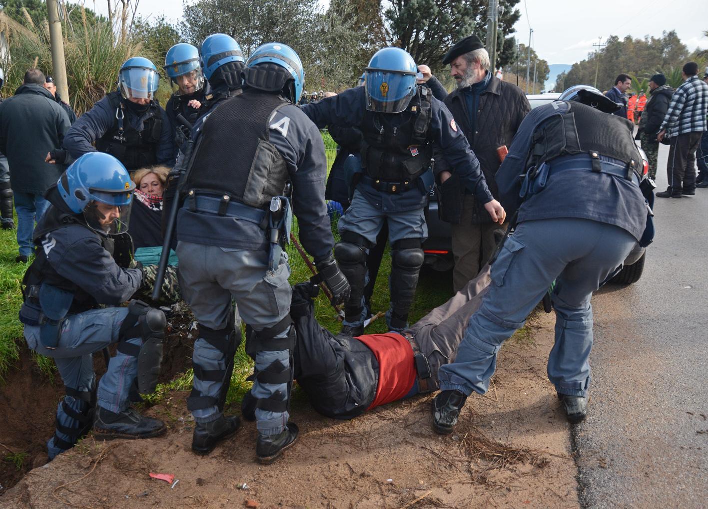 Lo sgombero di casa Spanu ad Arborea nel 2015