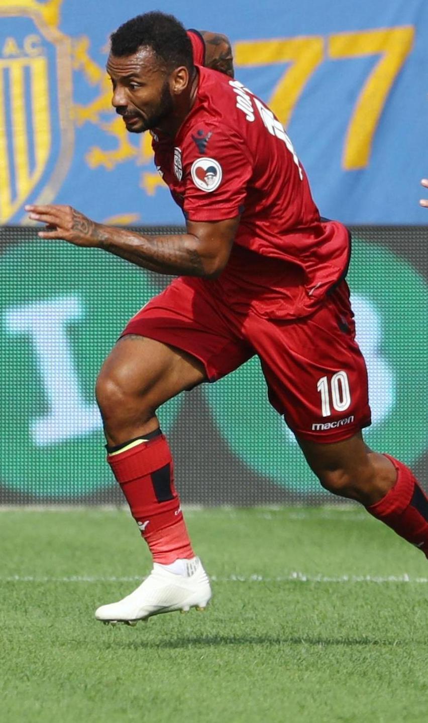 Il Cagliari cambia: Joao Pedro studia da seconda punta 