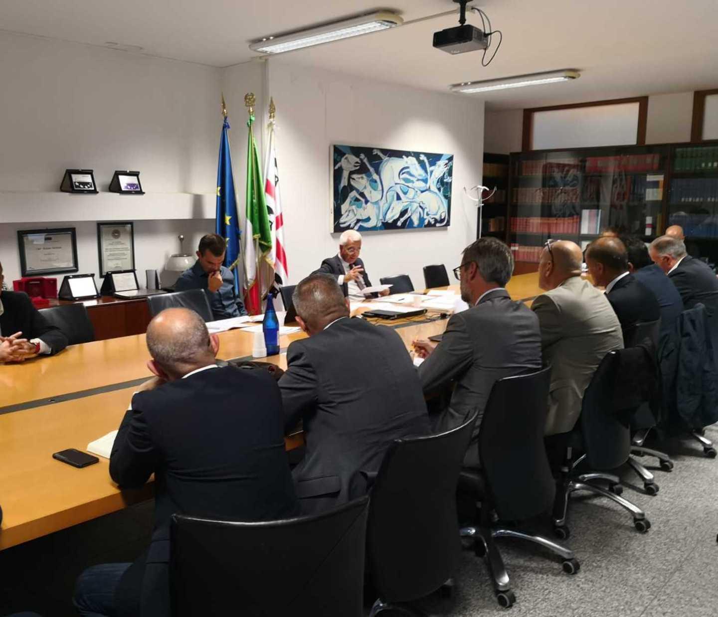 I sindacati: «Meno tasse per aiutare chi sta peggio» 