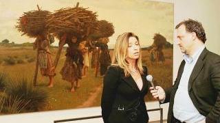 La storica dell’arte Francesca Dini alla mostra da lei curata a Torino
