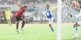 <strong>STOCCATA. </strong>20 giugno, Ciccio Tavano di testa segna il gol dell’1-0 in finale: si riparte da lì