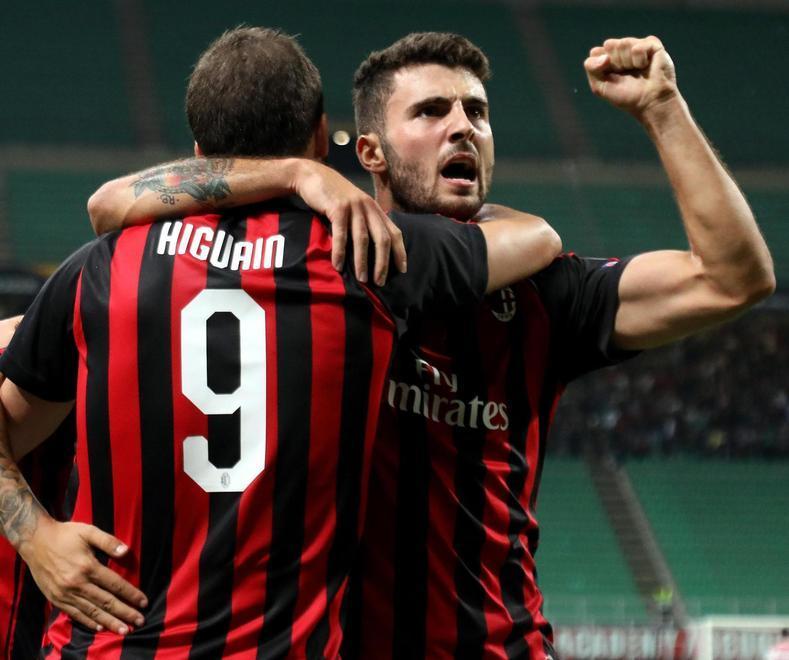 Milan, entra Cutrone e ribalta l’Olympiakos insieme a Higuain 