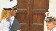 Raffica di multe dei vigilia negozi non in regola con l'arredo urbano
