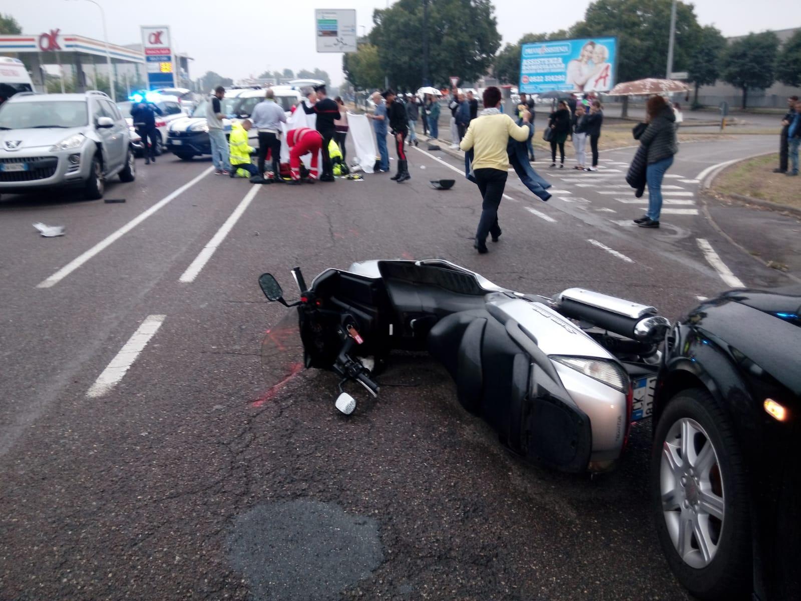 Reggio Emilia, tragedia a Pieve Modolena: scooterista muore in un incidente stradale