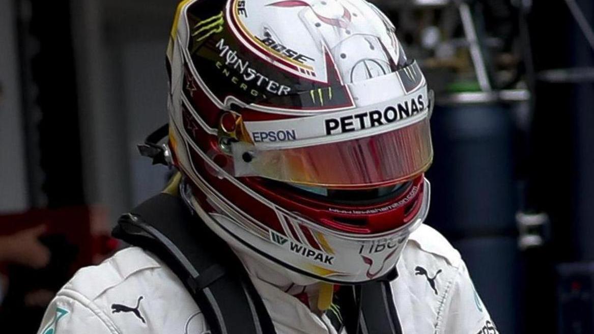 La Mercedes vola a Suzuka