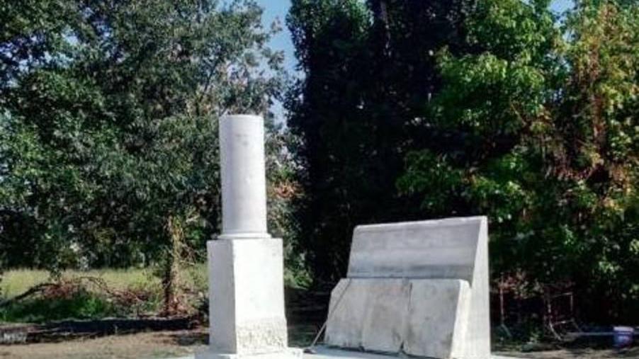 In cima al monumento è sparita l’aquila Malaguti (Fdi): dov’è?