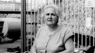 L' irriducibile Vera, l'artista ribelle e i geni della burla