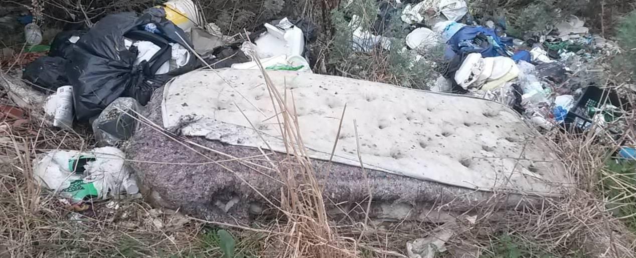 Discarica e degrado alla Marinella 