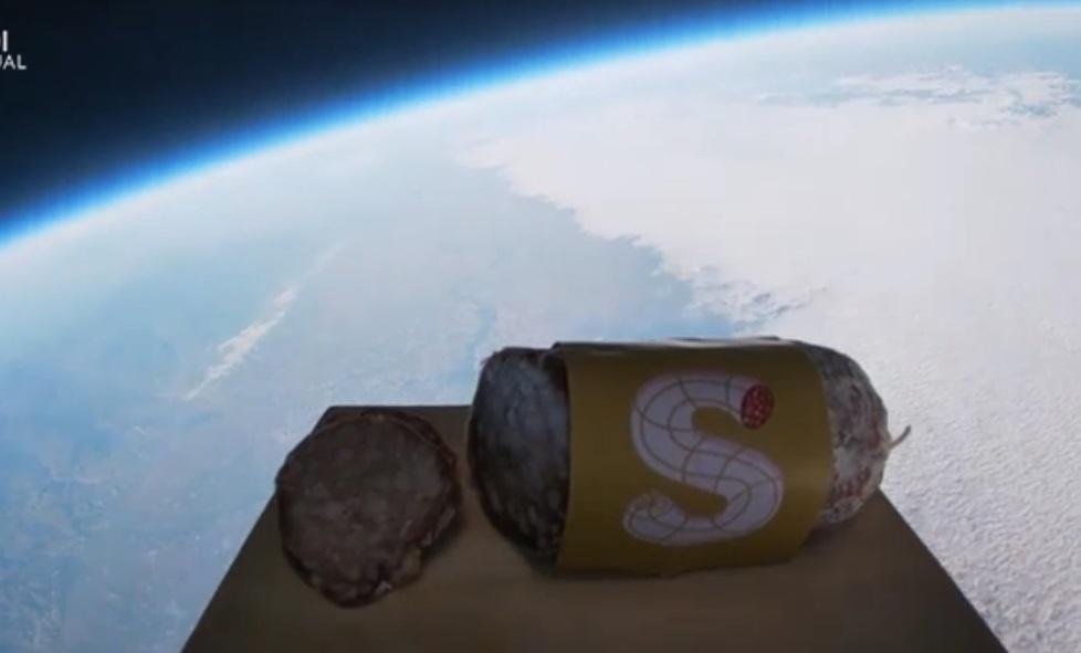 Salame nello spazio L’ultima trovata dei modenesi “Black Whale” 
