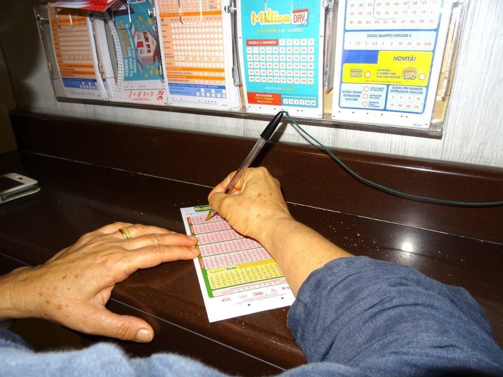 La fortuna bacia Osini: vinti 66mila euro al SuperEnalotto