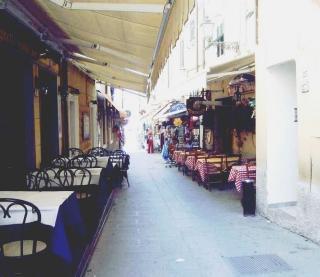 Il centro storico di Porto Azzurro dove da oggi sono in vigore le nuove regole sul decoro