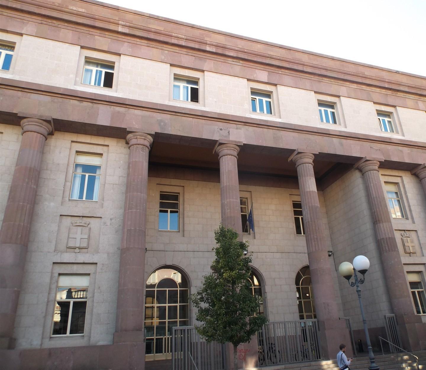 Furto di identità, il giudice dispone nuove indagini 