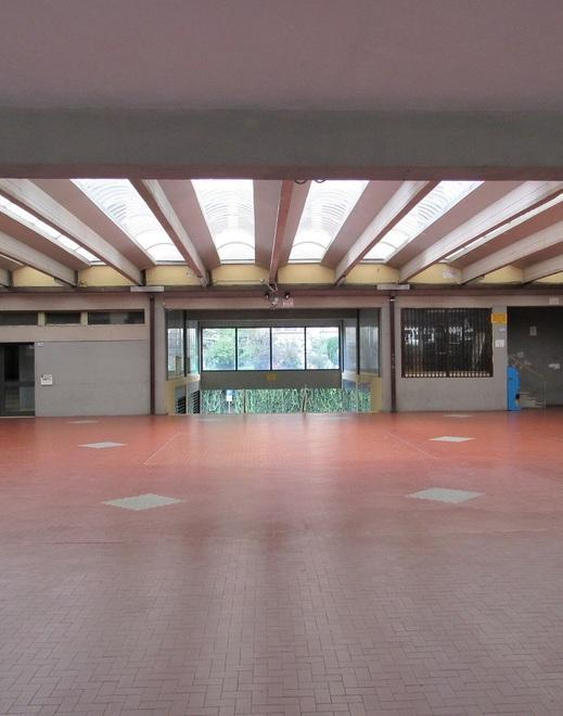 La piazzetta interna di Palazzo Domus ritrovo per drogarsi