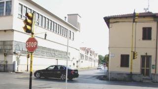In alto l’incrocio tra via Cava e via Fossi sopra un grave incidente lungo via Cava