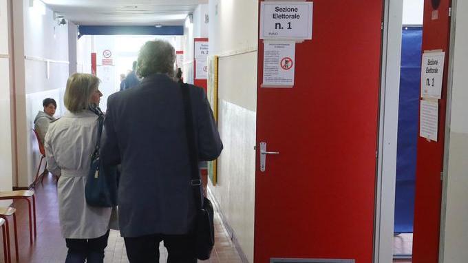 Una targa per il sindaco Il Po si annoia un po’