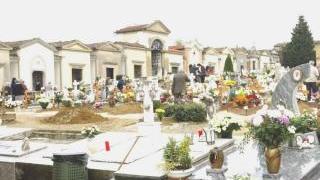 Il cimitero di Fucecchio dove oggi sarà esumato il corpo del bambino morto tre ore dopo la nascita