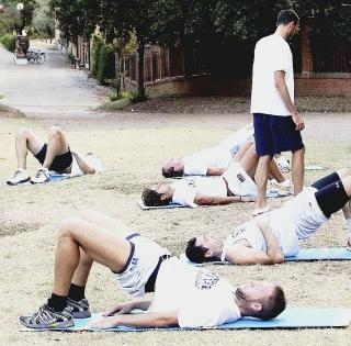 Primi allenamenti sotto il sole, in pineta, per i giocatori dell’Agricola Gloria