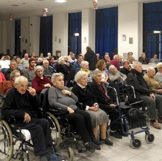 I nonni festeggiati al centro “Nino Za”