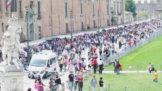 Turisti in piazza dei Miracoli: le vittime più frequenti dei borseggi