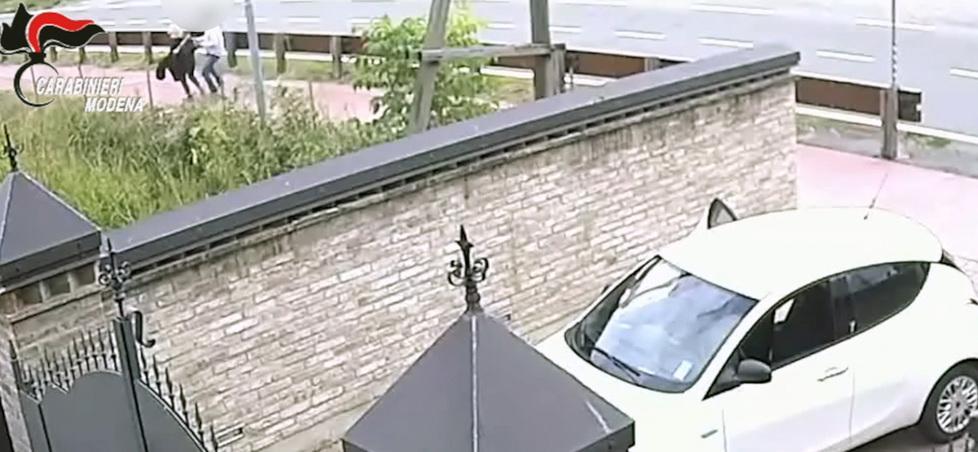 Savignano, tentato sequestro la vittima sconvolta dal video 