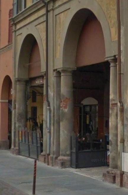 Il Caffè Duomo chiude, amarezza in corso Fanti 