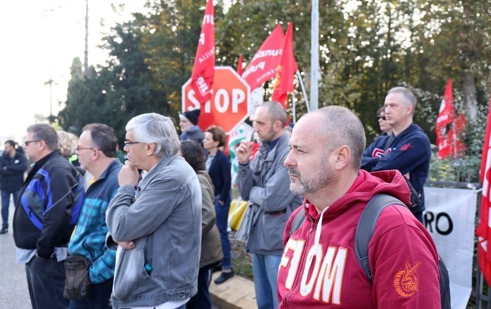 Sindacati e sindaco davanti all’ex inceneritore 