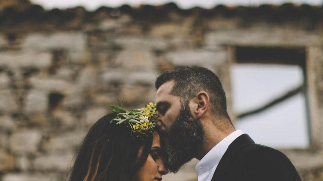Lollove apre le sue cortes nel segno dell’ospitalità