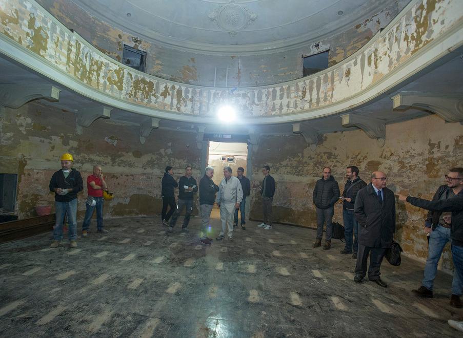 Modena. La diocesi vende case e terreni per aiutare chi ha più bisogno 