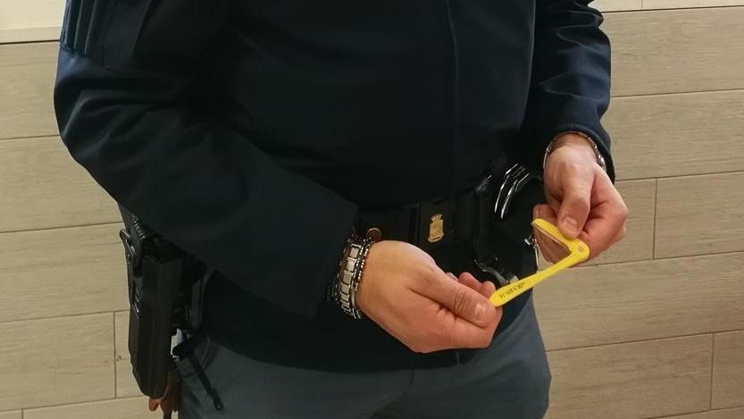 Due minorenni rubano nei garage: sono subito presi