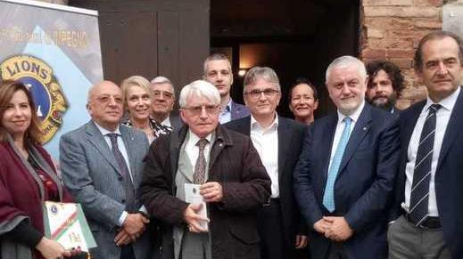 Solidarietà Lions Club Ambulanza all’Avap e tante idee per i 60 anni